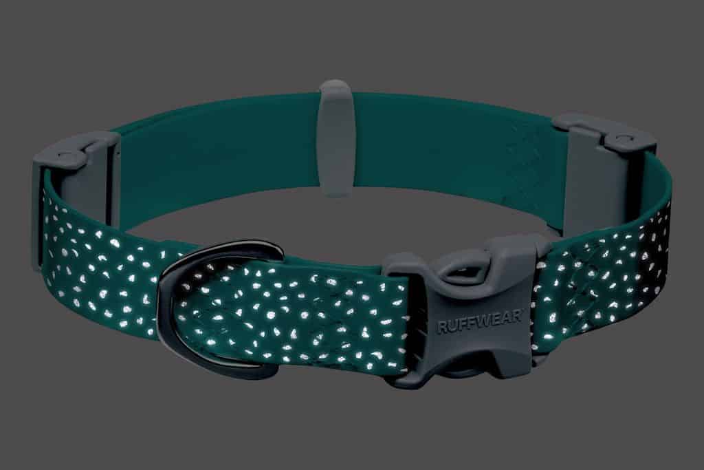 Ruffwear Confluence Dog Collar in Aurora Teal in low light showing reflective specks