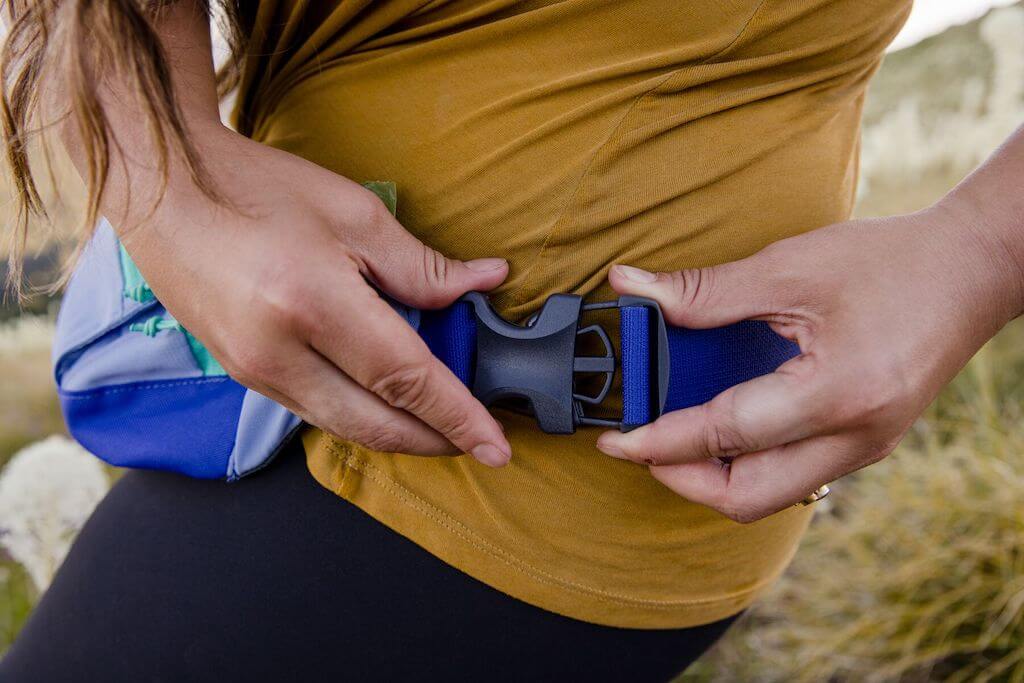 Ruffwear Home Trail Hip Pack belt buckle is easy close
