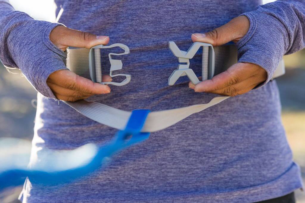 Close up of the buckle on the Ruffwear Trail Runner Hip Belt.